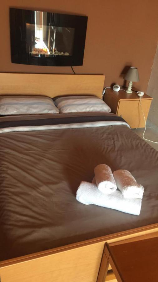 Penthouse Studio Next To The Sea Đảo Đảo Salamis Ngoại thất bức ảnh
