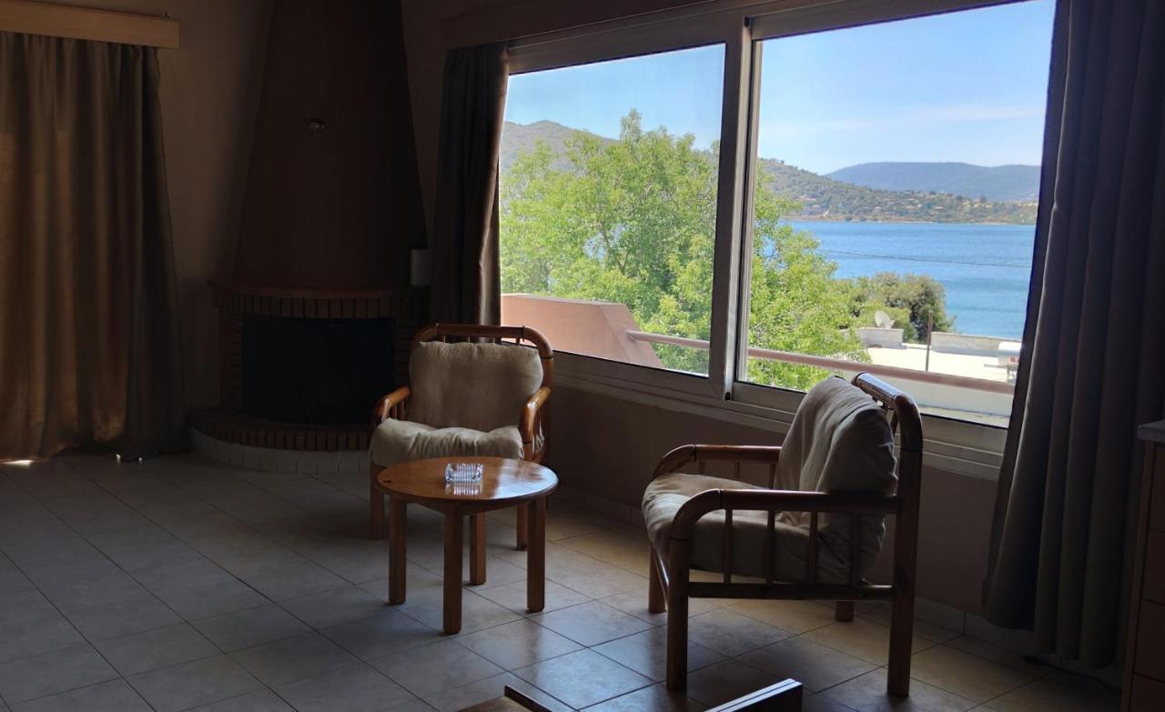 Penthouse Studio Next To The Sea Đảo Đảo Salamis Ngoại thất bức ảnh
