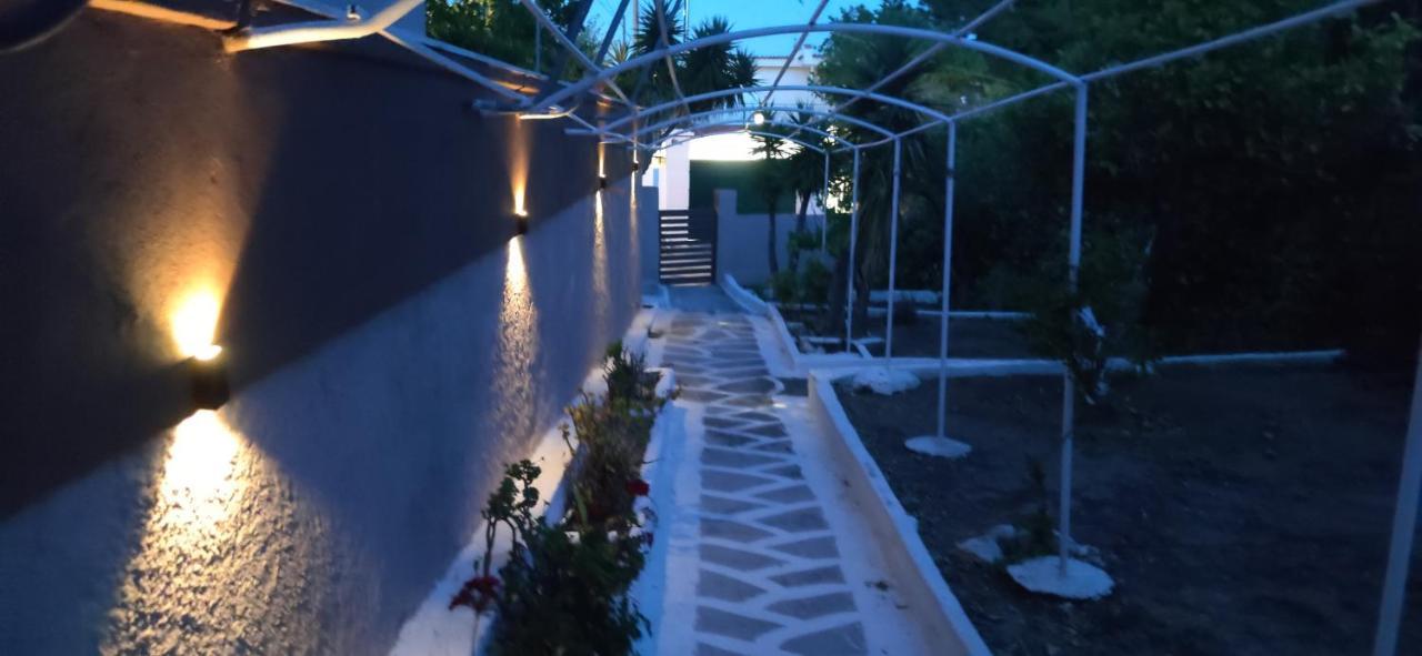 Penthouse Studio Next To The Sea Đảo Đảo Salamis Ngoại thất bức ảnh
