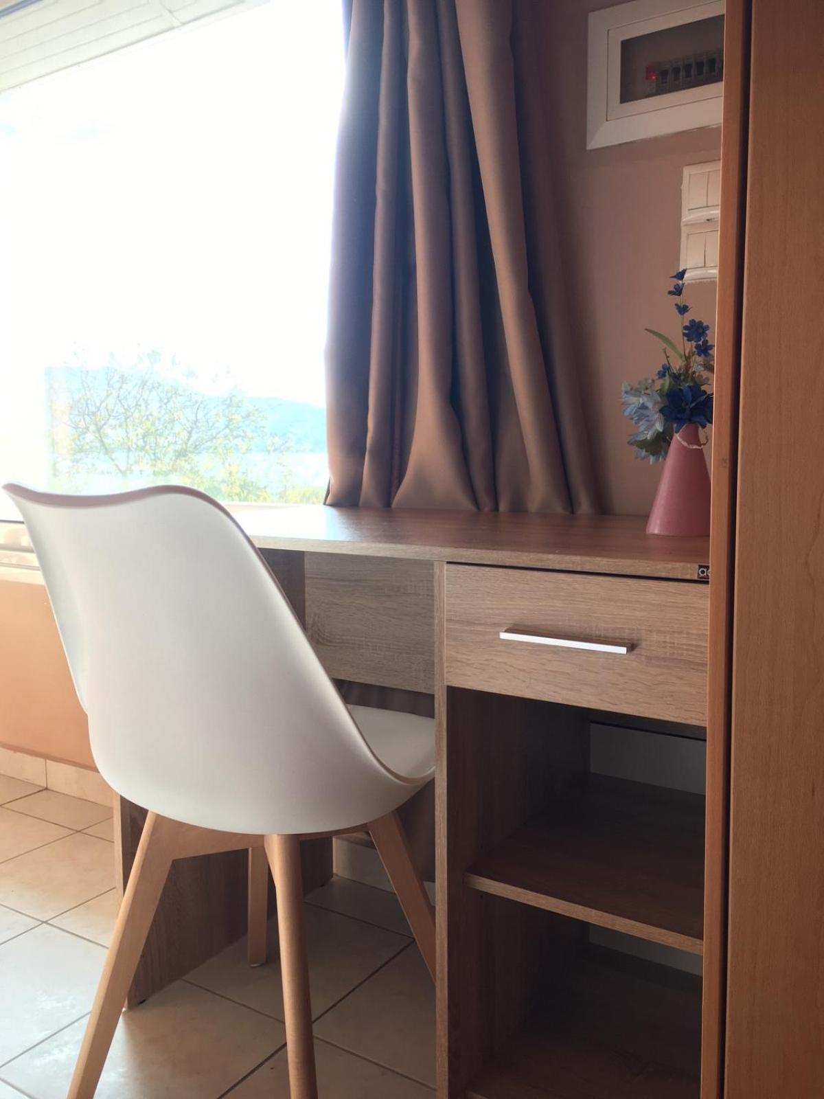 Penthouse Studio Next To The Sea Đảo Đảo Salamis Ngoại thất bức ảnh