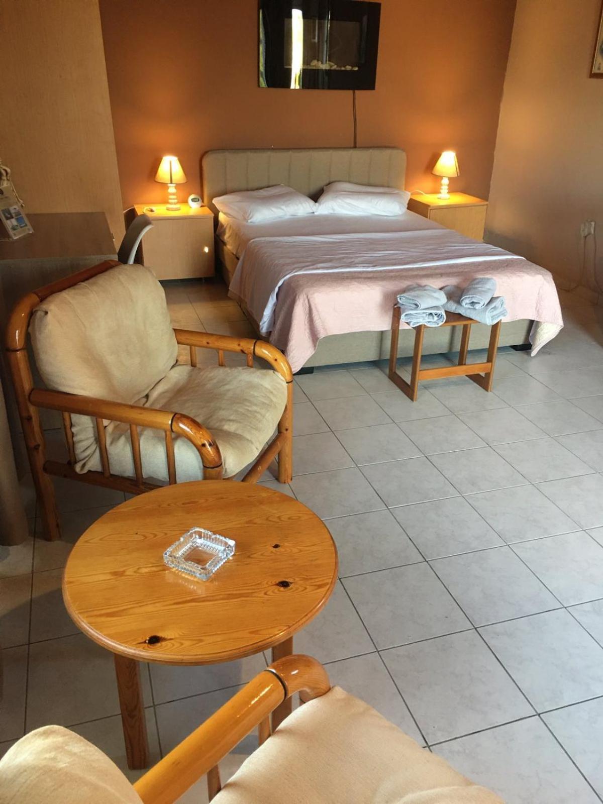 Penthouse Studio Next To The Sea Đảo Đảo Salamis Ngoại thất bức ảnh